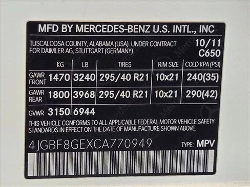 Used 2012 Mercedes-Benz GL 550 4MATIC image 24