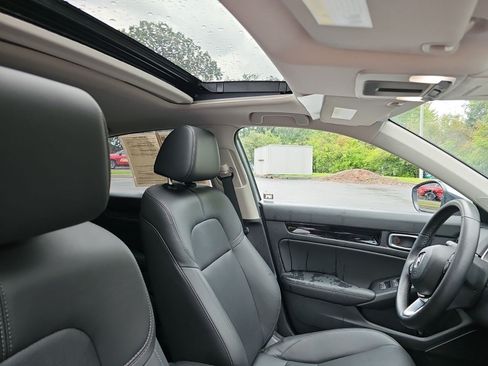 Used 2024 Honda Civic EX-L image 12
