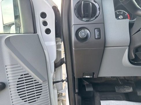 Used 2011 Ford F350 XL w/ Skid Plate Pkg image 9