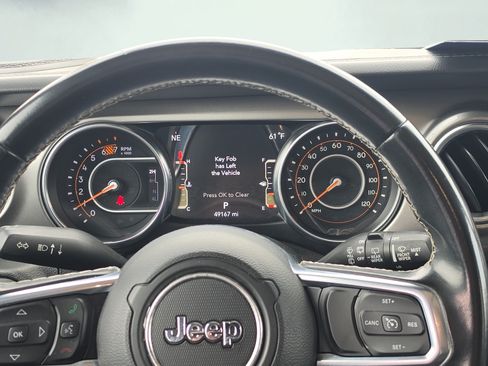 Used 2020 Jeep Wrangler Unlimited Sahara AWD/4WD image 12
