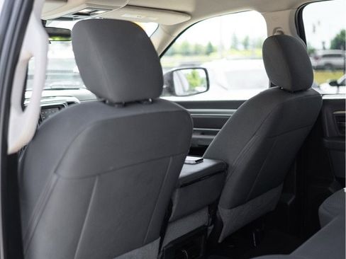 Used 2019 RAM 1500 Classic SLT RWD image 9