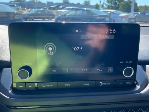 Used 2023 Honda Accord LX image 22