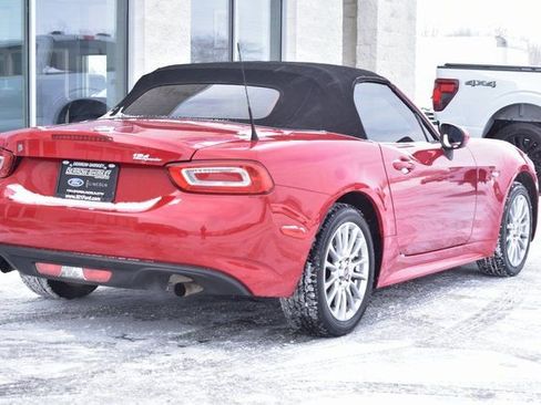 Used 2017 FIAT 124 Spider Classica image 11