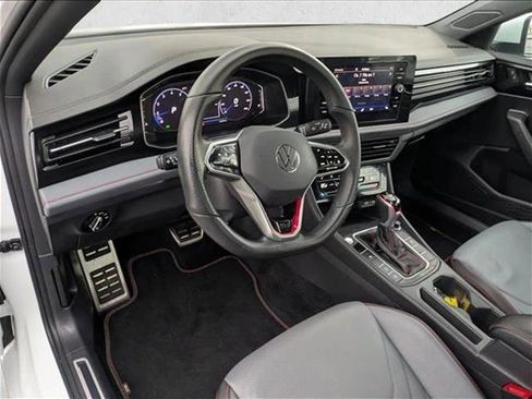 Used 2025 Volkswagen Jetta GLI Autobahn image 8