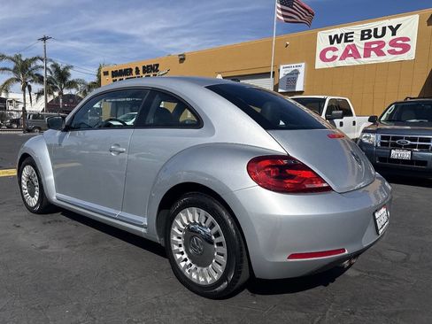 Used 2013 Volkswagen Beetle 2.5 image 2
