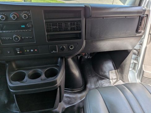 Used 2023 Chevrolet Express 3500 LS RWD image 17