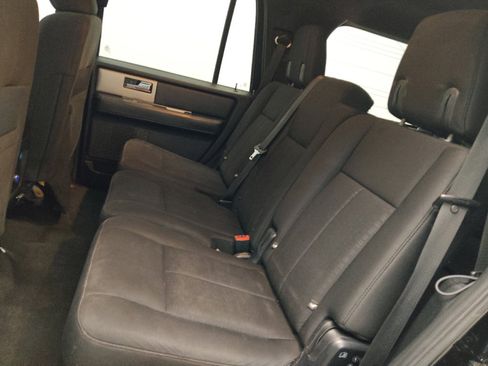 Used 2017 Ford Expedition XLT image 18
