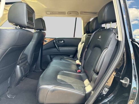 Used 2014 INFINITI QX80 4WD w/ Theater Package image 16