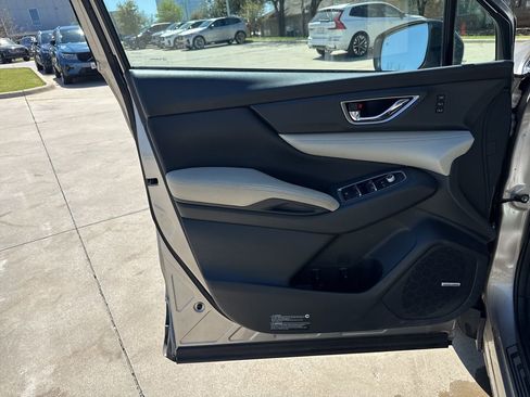 Used 2019 Subaru Ascent Limited w/ Popular Package #3 image 19