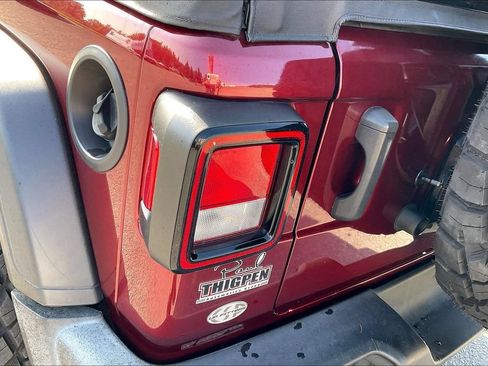 Used 2021 Jeep Wrangler Unlimited Sport AWD/4WD image 30