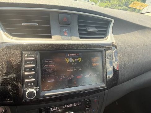 Used 2019 Nissan Sentra SV FWD image 12