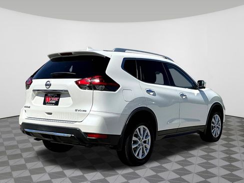 Used 2018 Nissan Rogue SV w/ Premium Package AWD/4WD image 6
