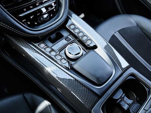 Used 2023 Aston Martin DBX AWD/4WD image 41