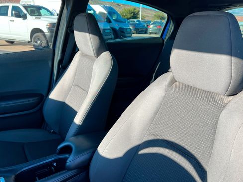 Used 2019 Honda HR-V Sport image 17