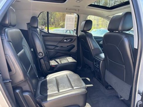 Used 2020 Chevrolet Traverse RS AWD/4WD image 13