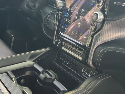 Used 2019 RAM 2500 Limited image 29