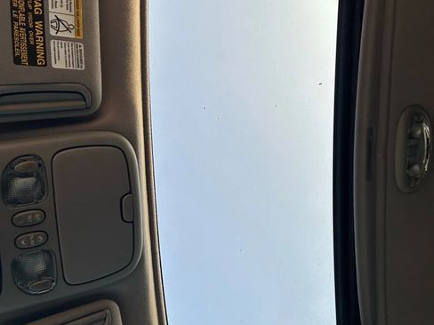 Used 2005 Toyota Sequoia SR5 image 36