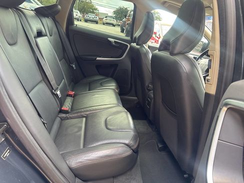 Used 2010 Volvo XC60 T6 image 13