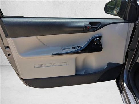 Used 2012 Scion iQ w/ Rear Speaker Pkg FWD image 6