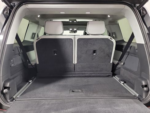 Used 2023 Rivian R1S Launch Edition image 15