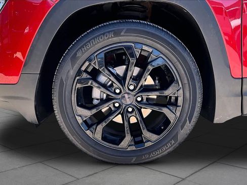 Used 2022 GMC Terrain SLE w/ Driver Convenience Package FWD image 10