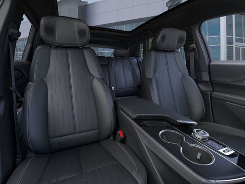 New 2026 Cadillac Lyriq V AWD/4WD image 16