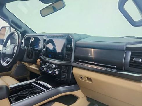 Used 2023 Ford F350 Lariat w/ Tow Technology Package image 22