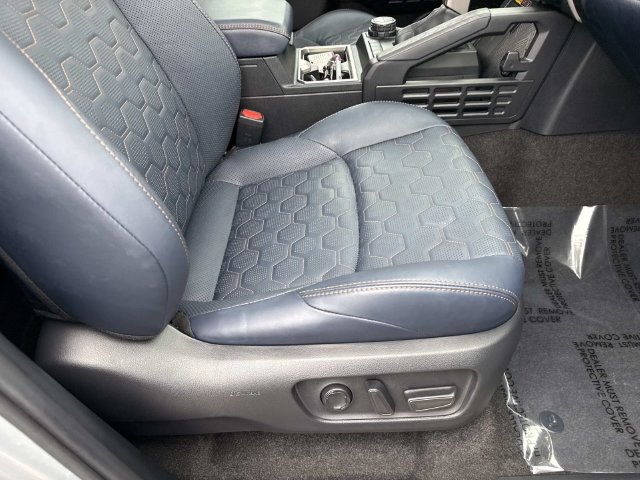 Used 2026 Toyota 4Runner Platinum AWD/4WD image 10