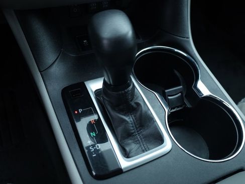 Used 2019 Toyota Highlander LE image 8