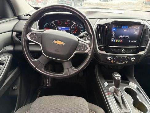 Used 2020 Chevrolet Traverse LT image 15