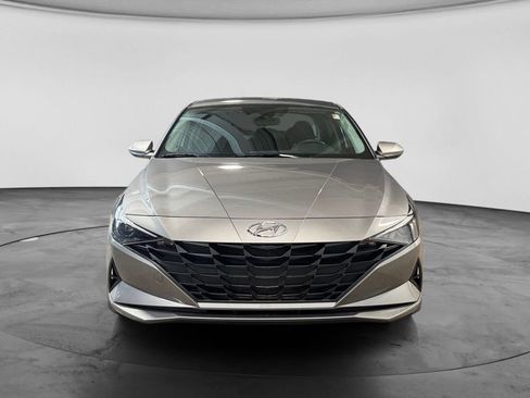 Used 2023 Hyundai Elantra SEL FWD image 9