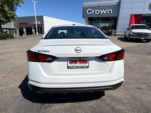New 2026 Nissan Altima 2.5 SV FWD image 5