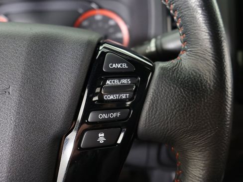 Used 2022 Nissan Frontier PRO-4X w/ Technology Package image 42