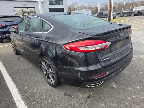 Used 2019 Ford Fusion Titanium image 4