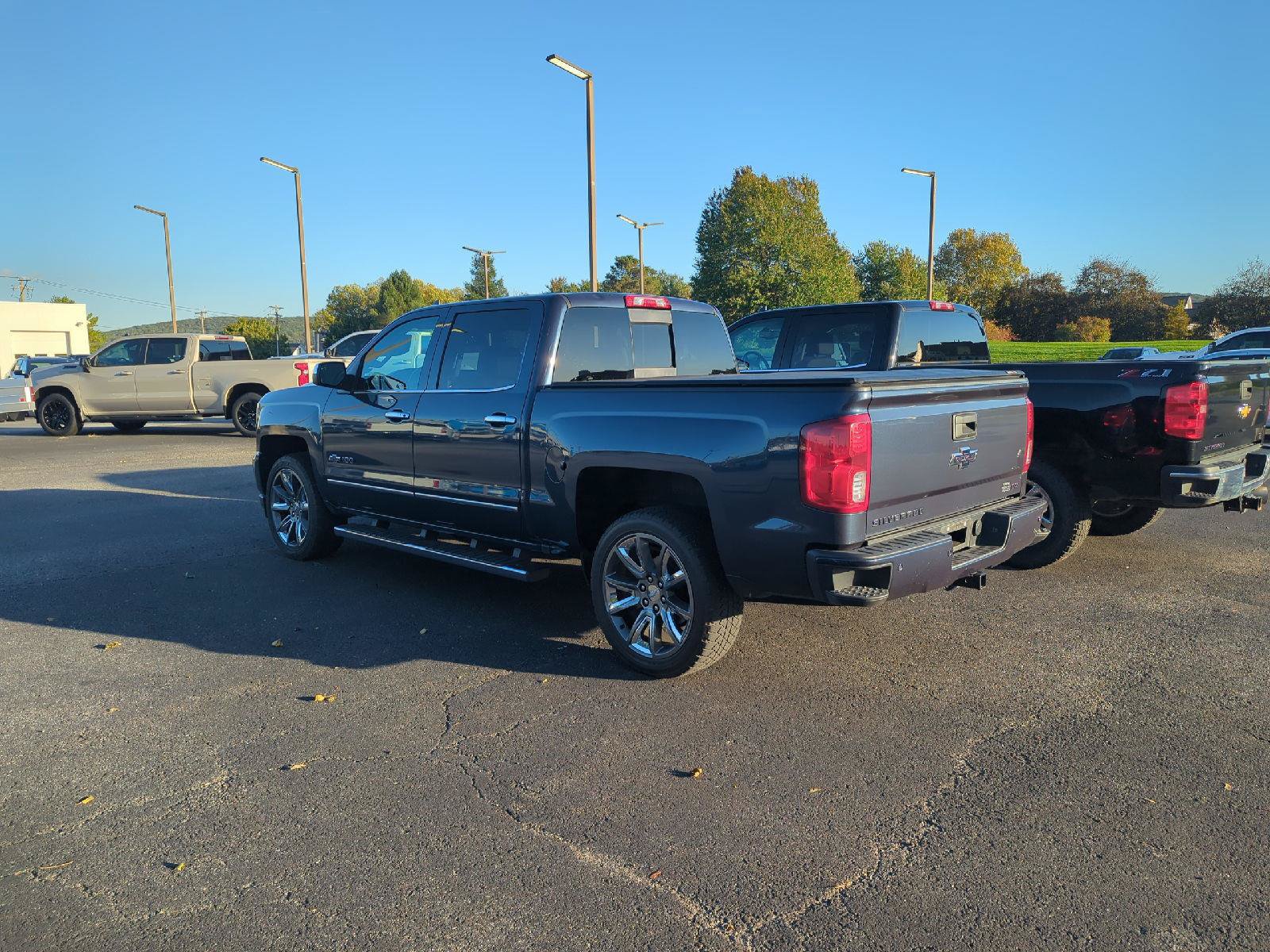 Used 2018 Chevrolet Silverado 1500 LTZ Z71 w/ Centennial Edition AWD/4WD image 5