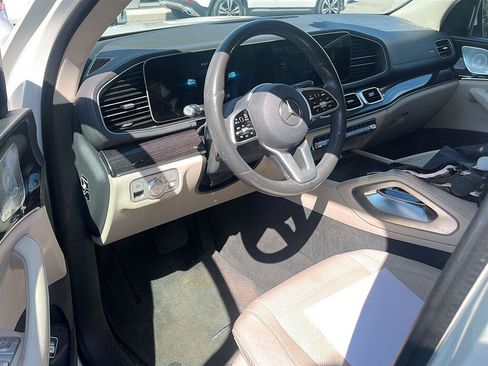 Used 2020 Mercedes-Benz GLS 450 4MATIC image 4