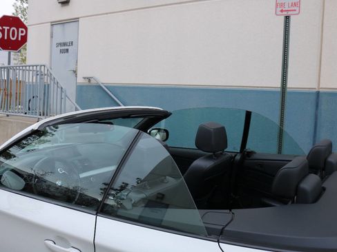 Used 2013 BMW 135i Convertible image 17