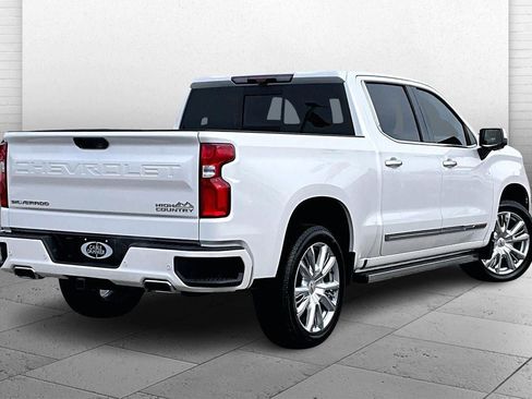 Used 2022 Chevrolet Silverado 1500 High Country w/ High Country Premium Package image 13