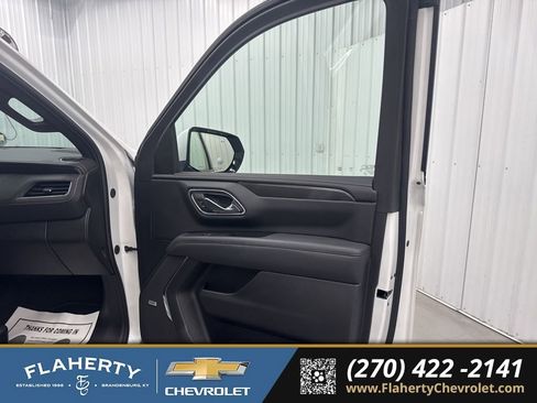 Used 2024 GMC Yukon AT4 w/ Technology Package image 12