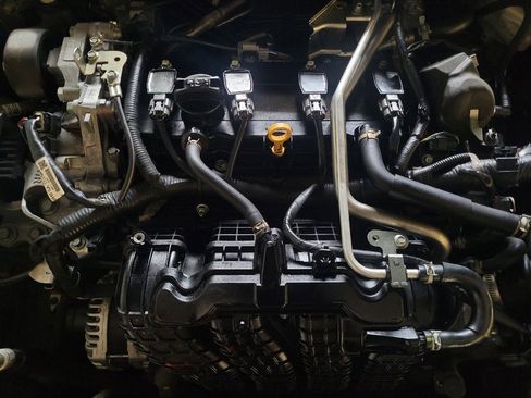 Used 2024 Nissan Altima 2.5 SV image 30