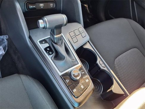 Used 2024 Kia Sportage LX image 20