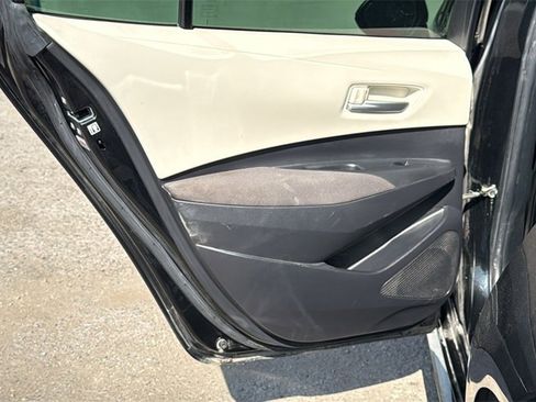 Used 2020 Toyota Corolla LE image 13