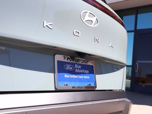 Used 2024 Hyundai Kona Limited AWD/4WD image 19
