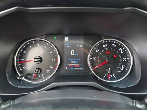 Used 2022 Toyota RAV4 LE FWD image 20