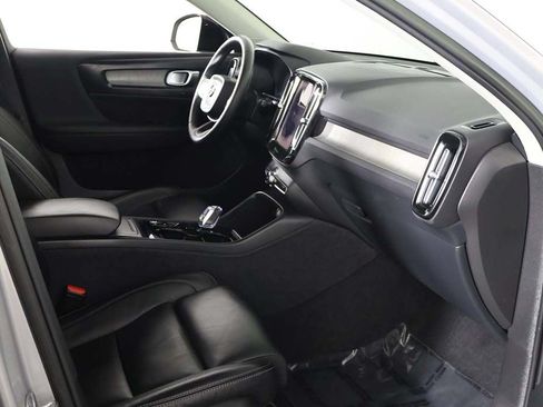 Used 2023 Volvo XC40 B5 Plus w/ Climate Package AWD/4WD image 25