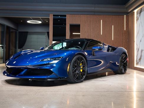 Used 2023 Ferrari SF90 Stradale AWD/4WD image 4