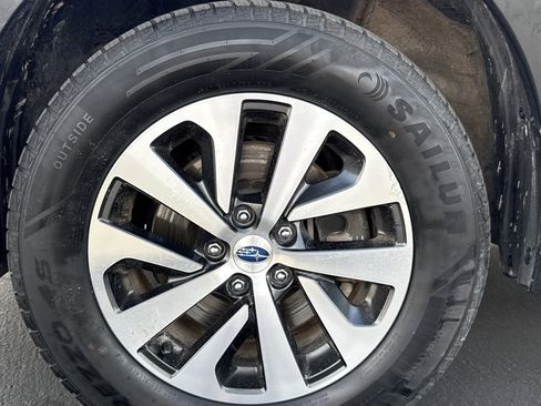 Used 2023 Subaru Outback Premium AWD/4WD image 10