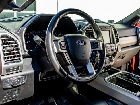 Used 2021 Ford F250 Platinum w/ FX4 Off-Road Package image 17