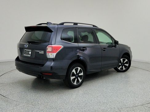 Used 2017 Subaru Forester 2.5i Limited AWD/4WD image 4
