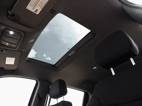 Used 2021 Chevrolet Silverado 1500 Custom w/ Rally Edition image 4